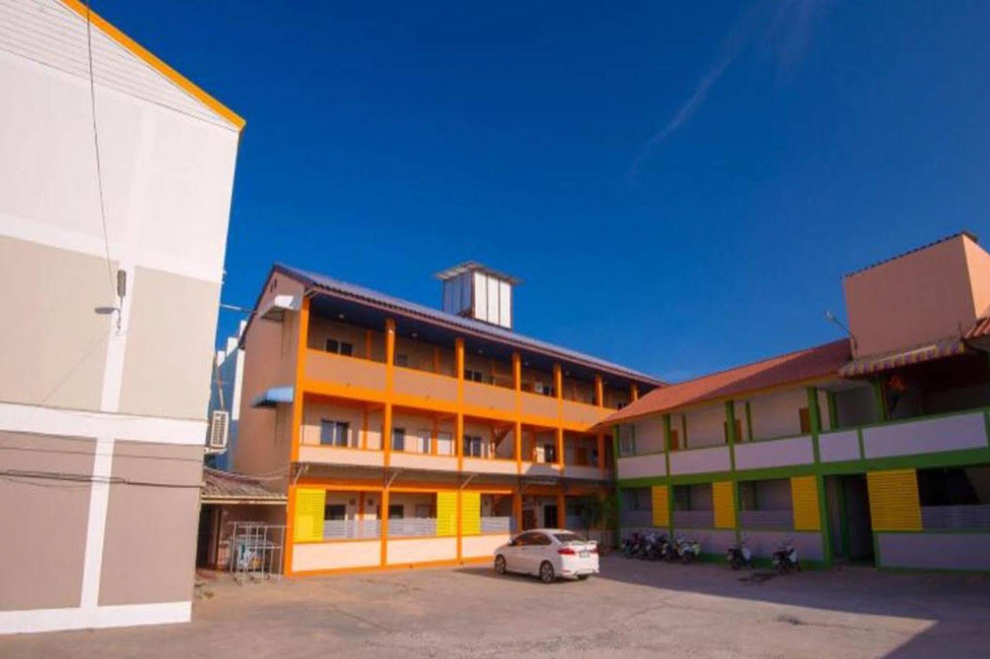 S1 City Hotel בורי ראם מראה חיצוני תמונה
